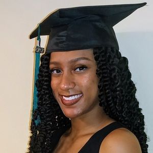 Meet your Posher, Ella-chanel